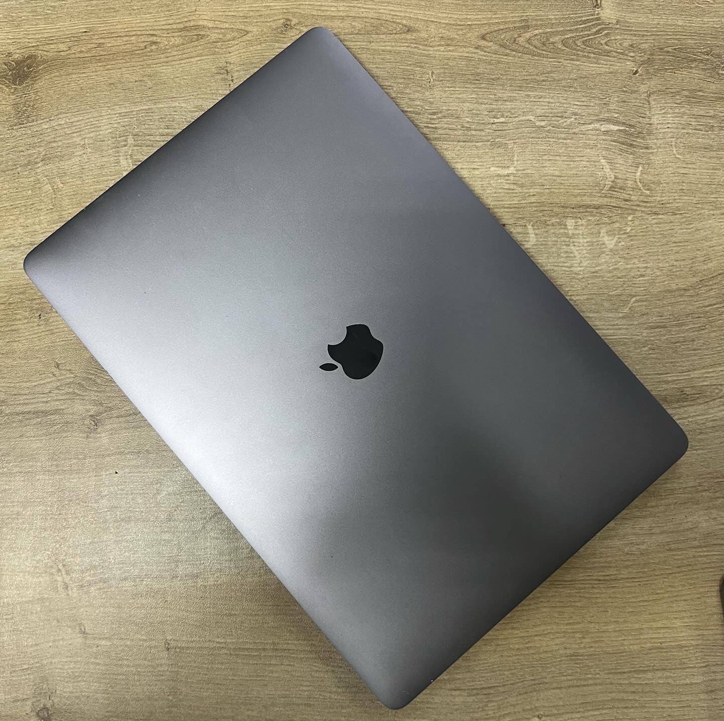 MacBook pro 15.4" 2017
