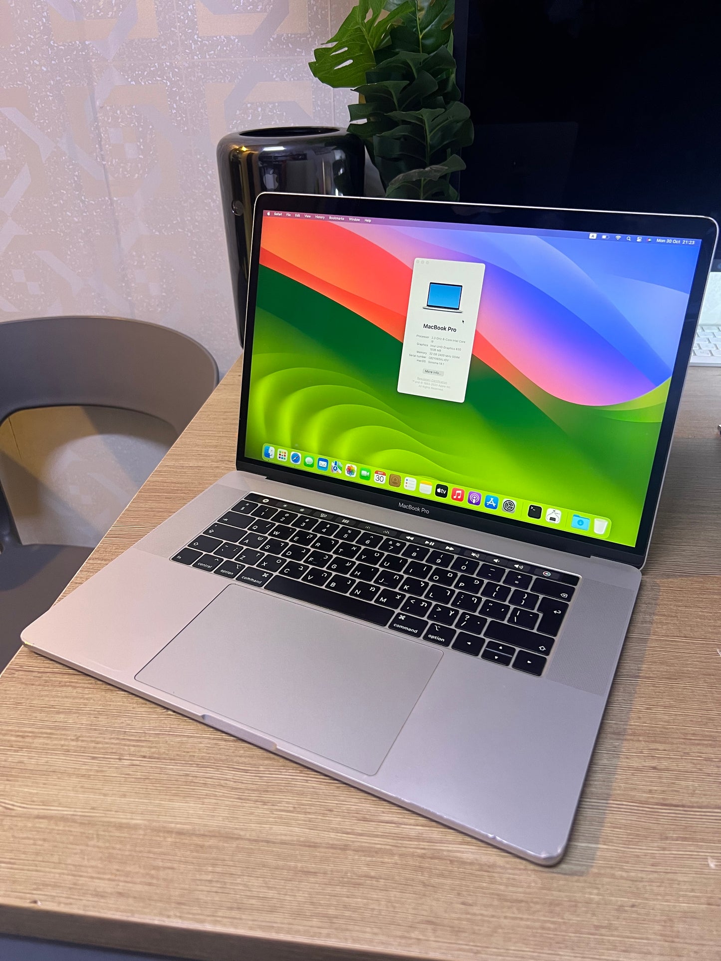 MacBook pro 15.4 2019 i9