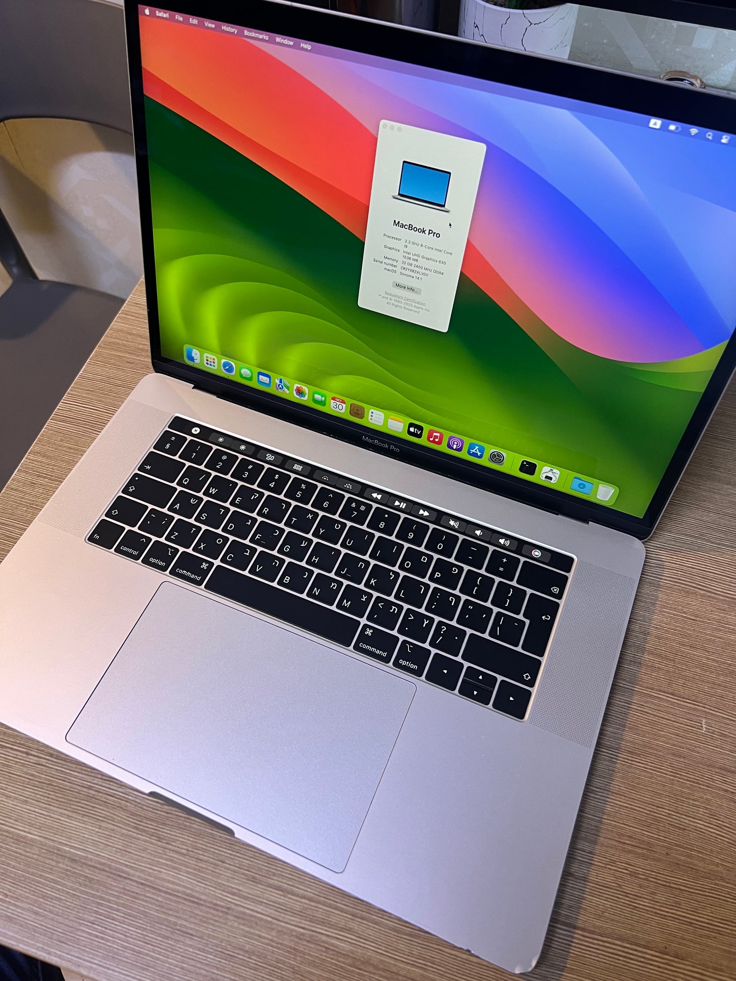 MacBook pro 15.4 2019 i9