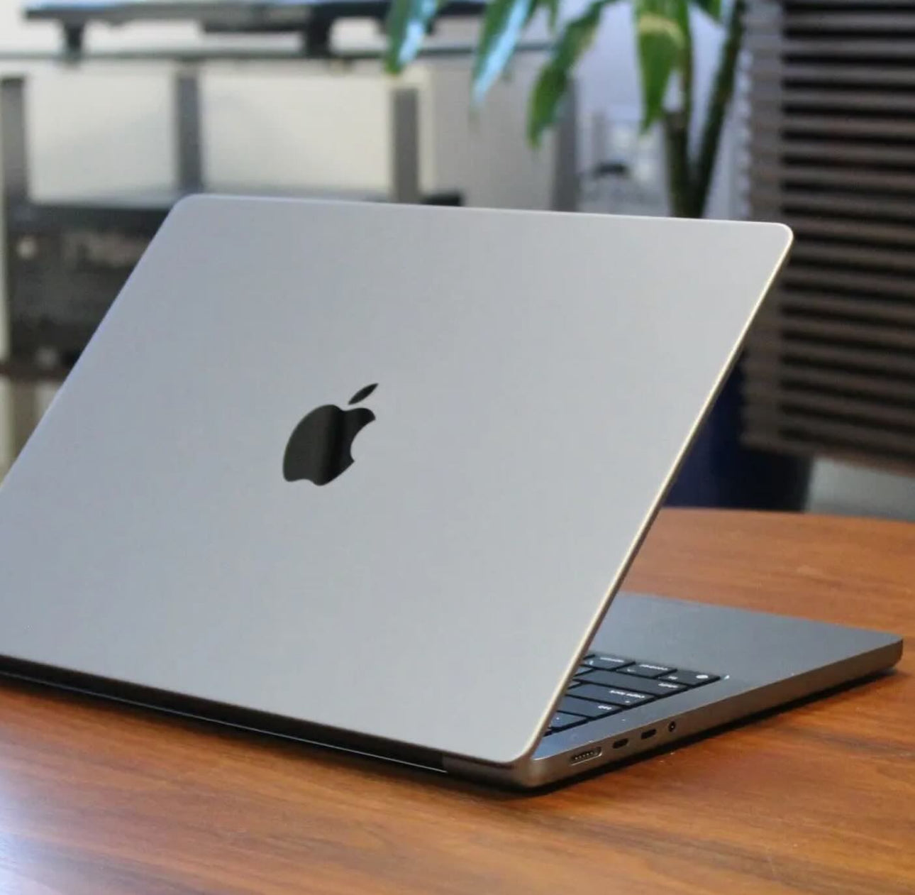 MacBook pro 14” 2021