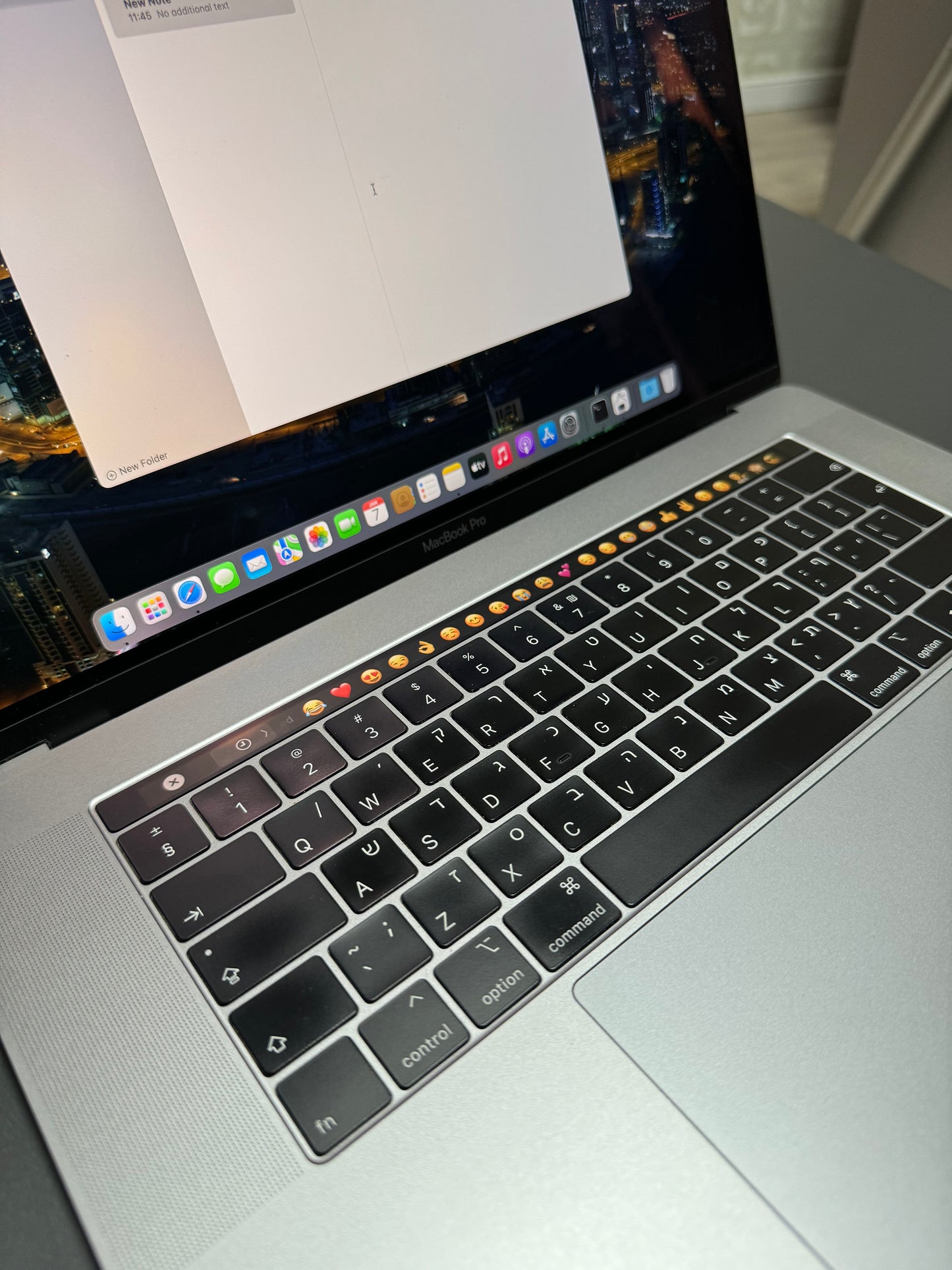 MacBook pro 15.4” 2018