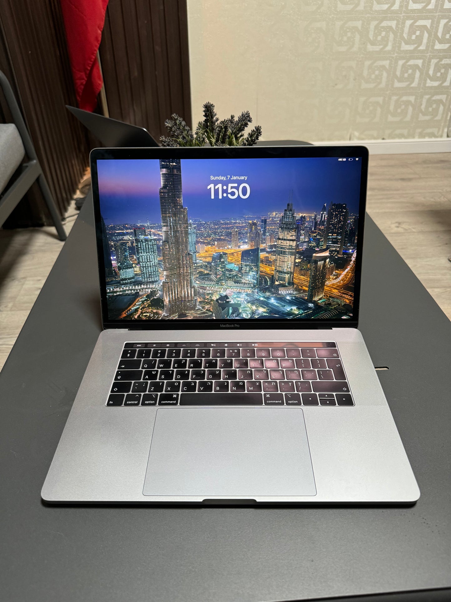 MacBook pro 15.4” 2018