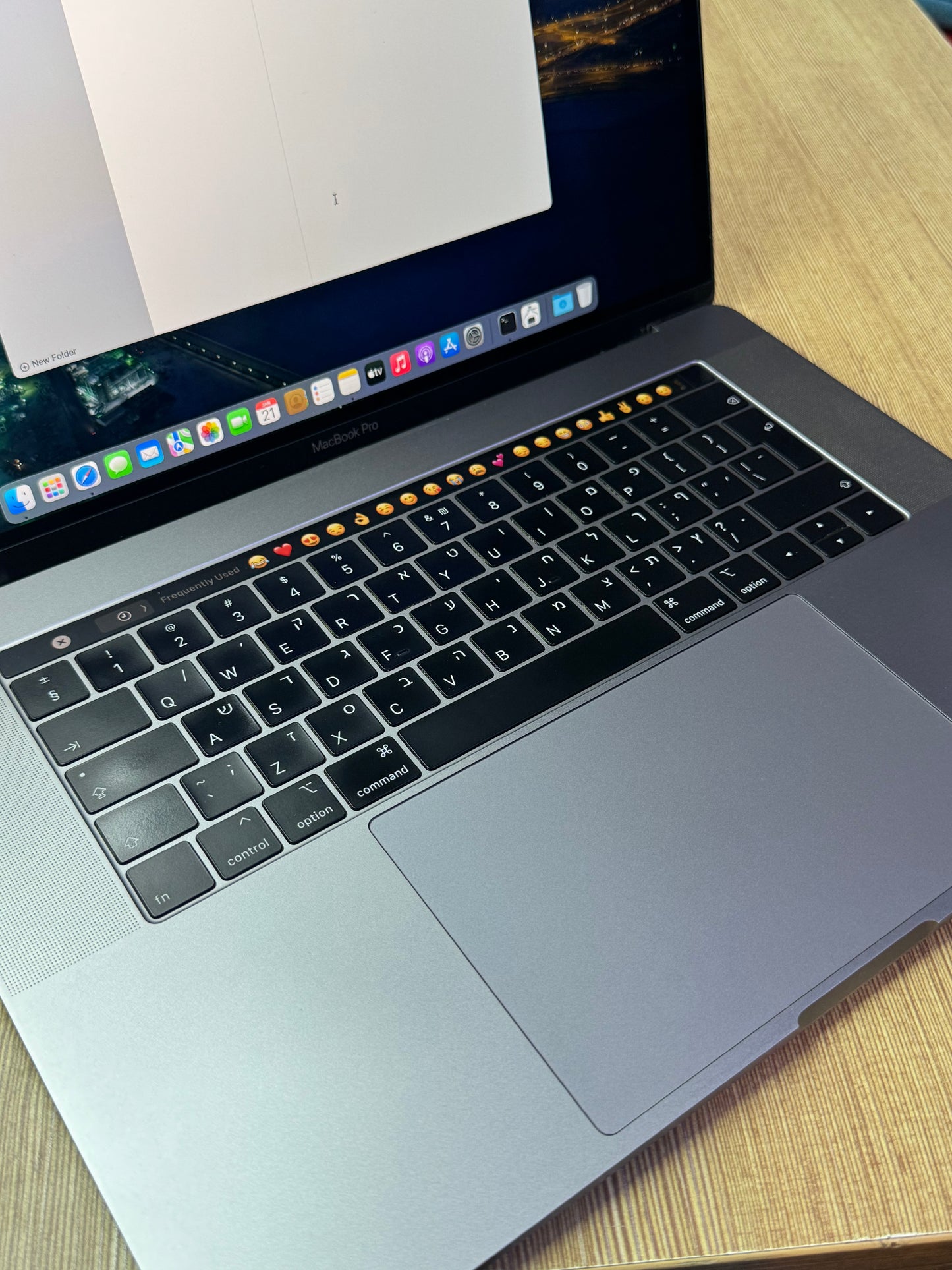 MacBook pro 15,4”