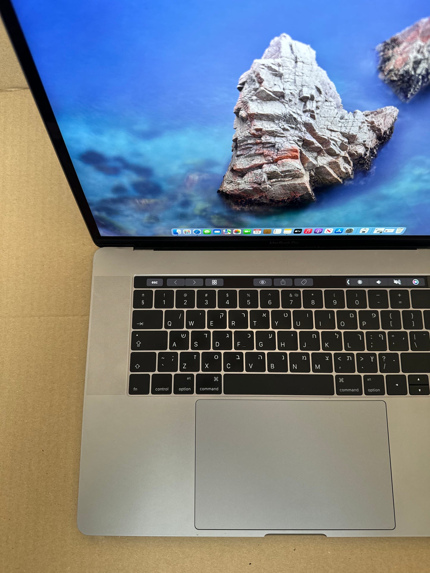 Macbook pro 15,4”