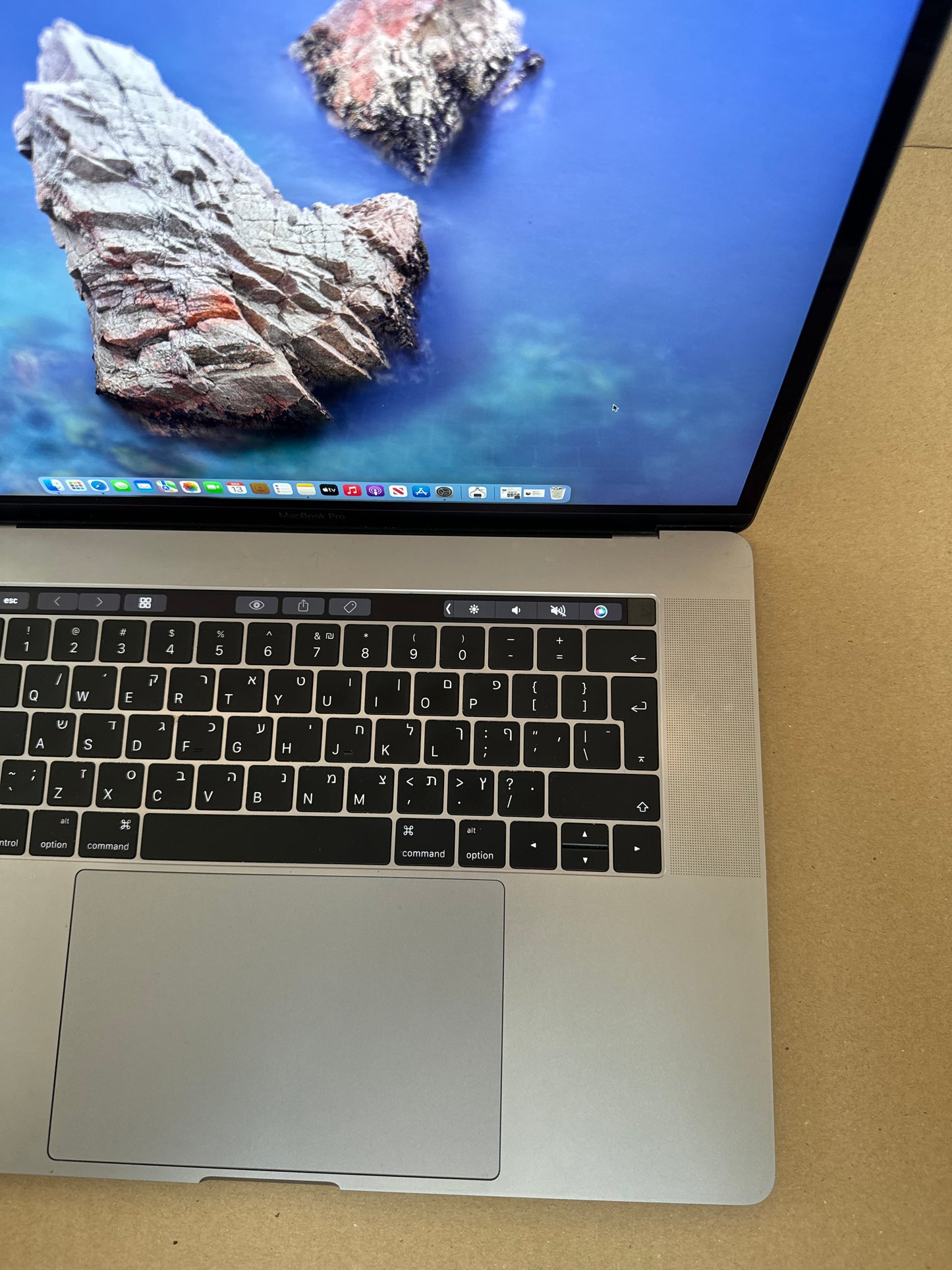 Macbook pro 15,4”