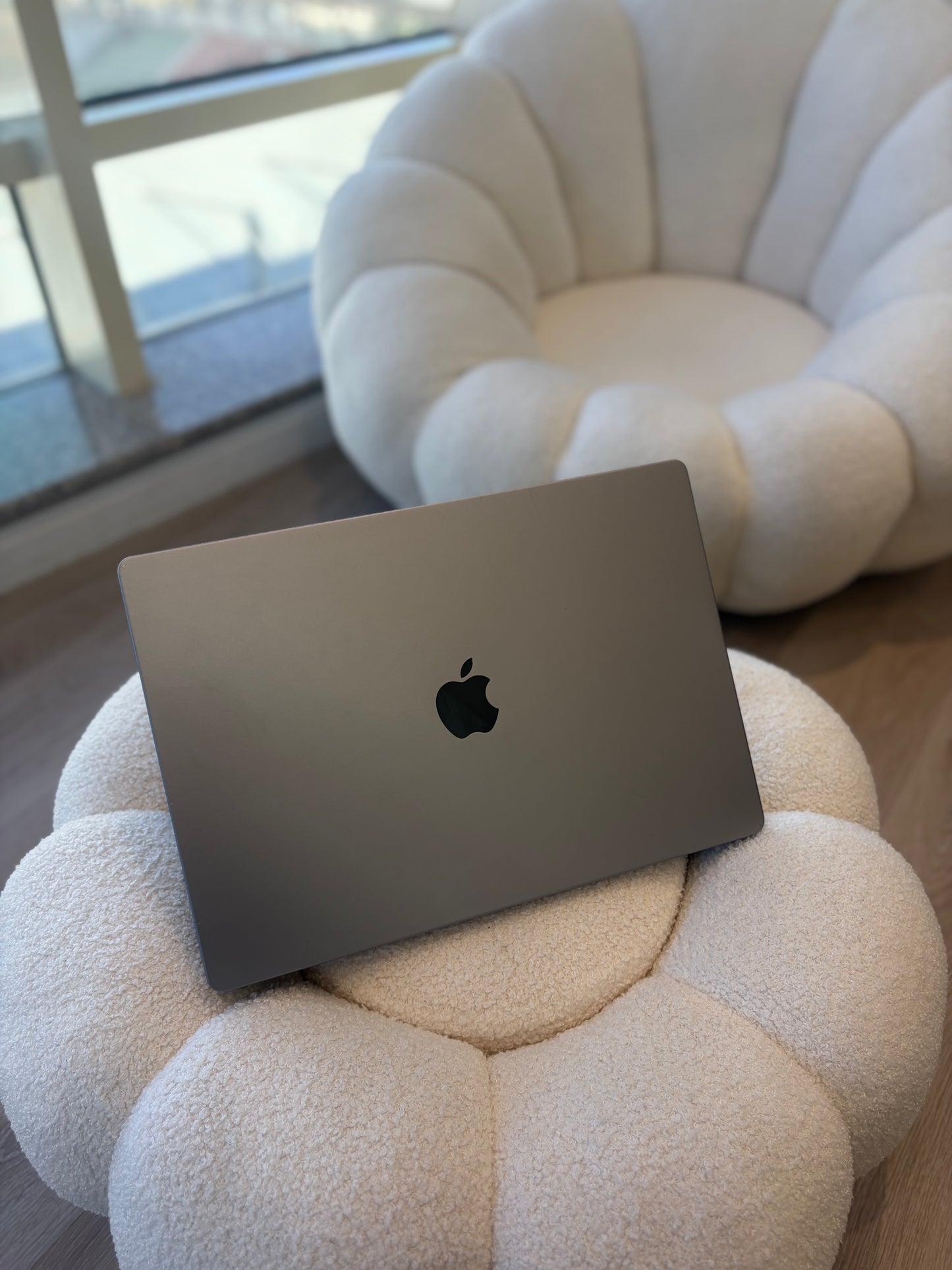 MacBook Pro 16