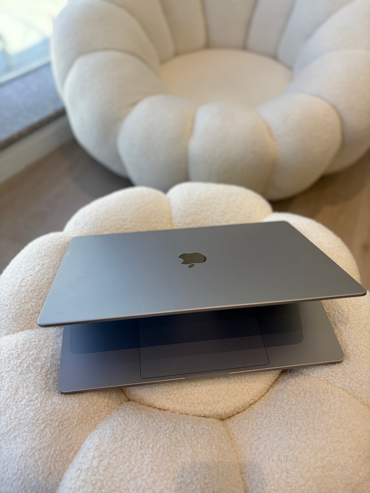 MacBook Pro 16