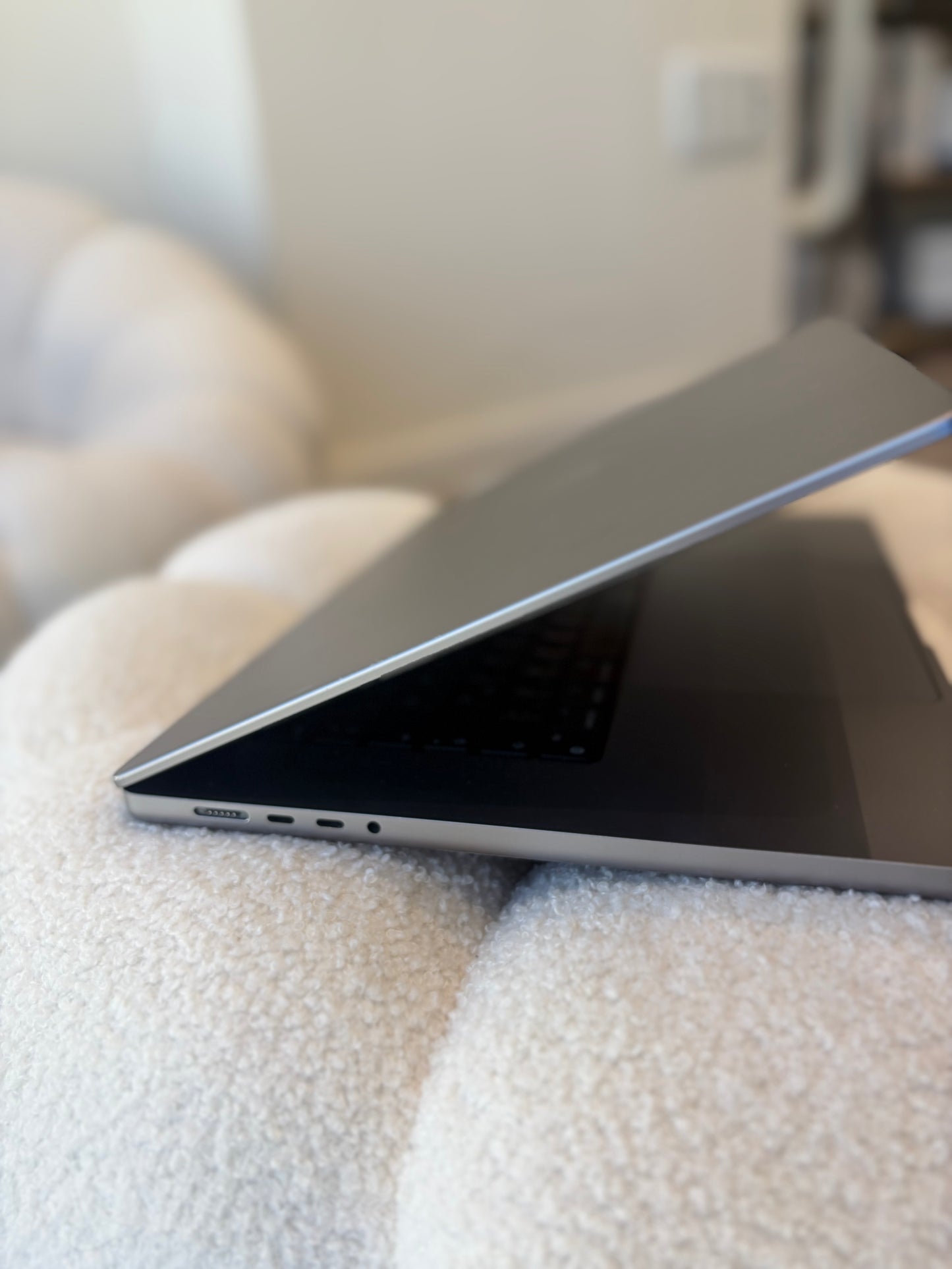 MacBook Pro 16